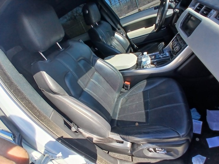 2016-land-rover-range-rover-image-34