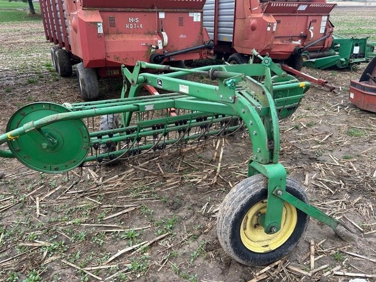 john-deere-74-image-1