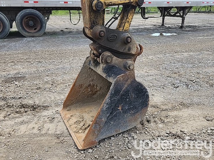 2016-kobelco-sk85cs-3e-image-9