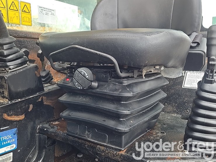 2017-jcb-510-56-image-66