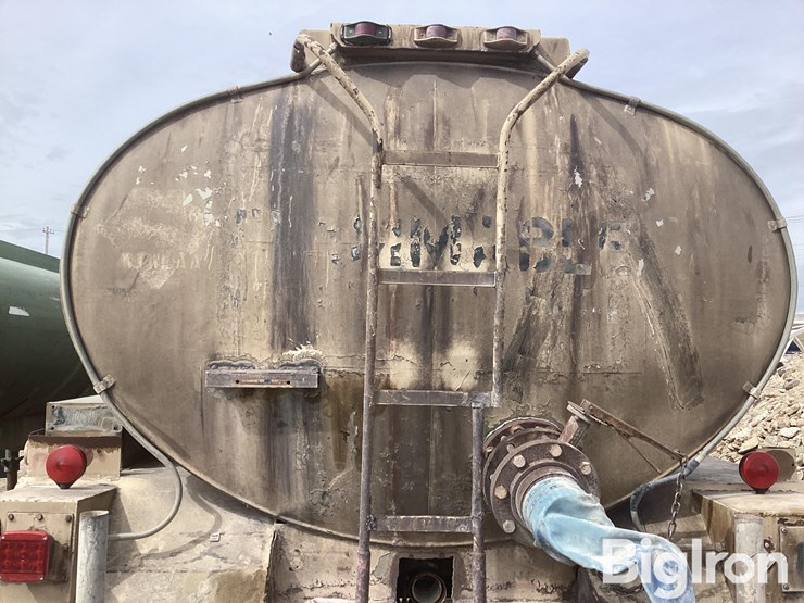 1965-fruehauf-trailer-image-17