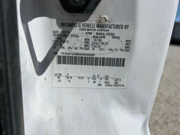 2010-ford-f250-xl-image-10