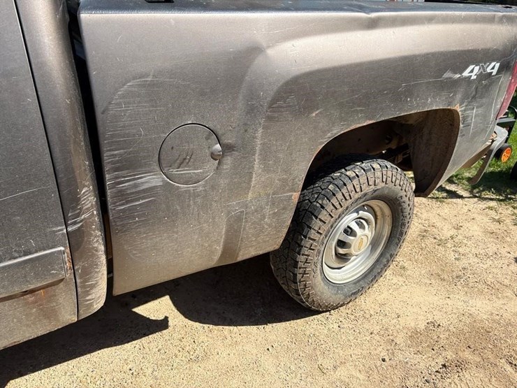 2008-chevrolet-2500-image-13