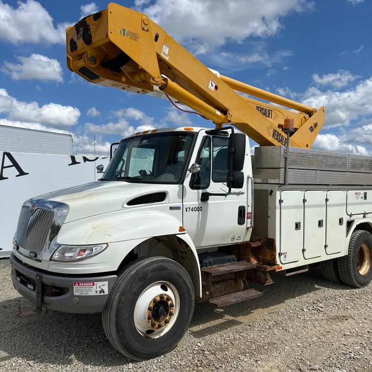 INTERNATIONAL 4400 SBA