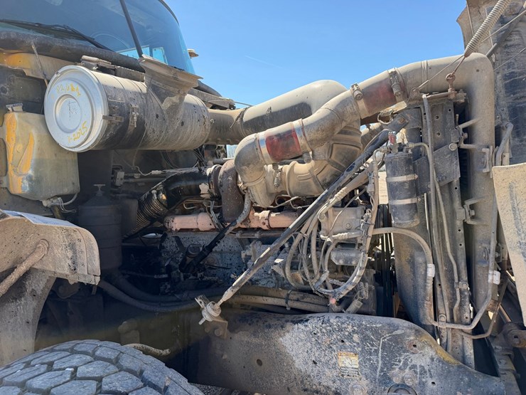 1995-mack-cl713-image-45