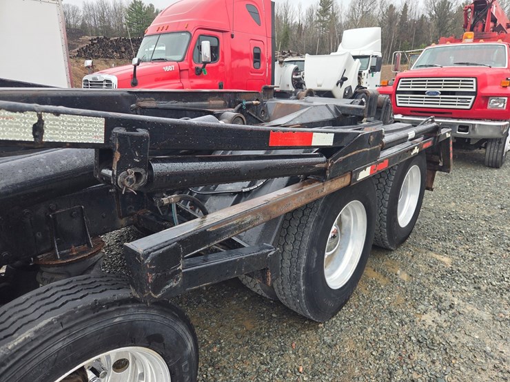 1995-peterbilt-357-image-39