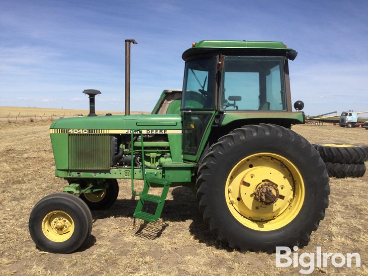 1982-john-deere-4040-image-8