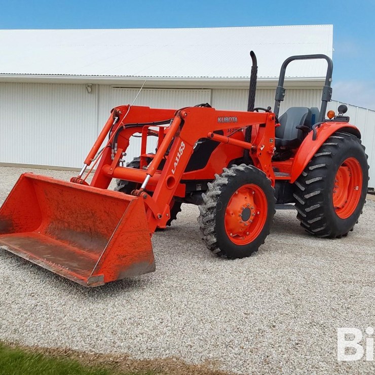 KUBOTA M7040D
