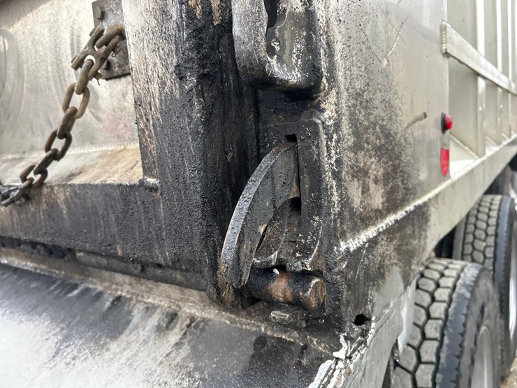 2019-kenworth-t880-image-21