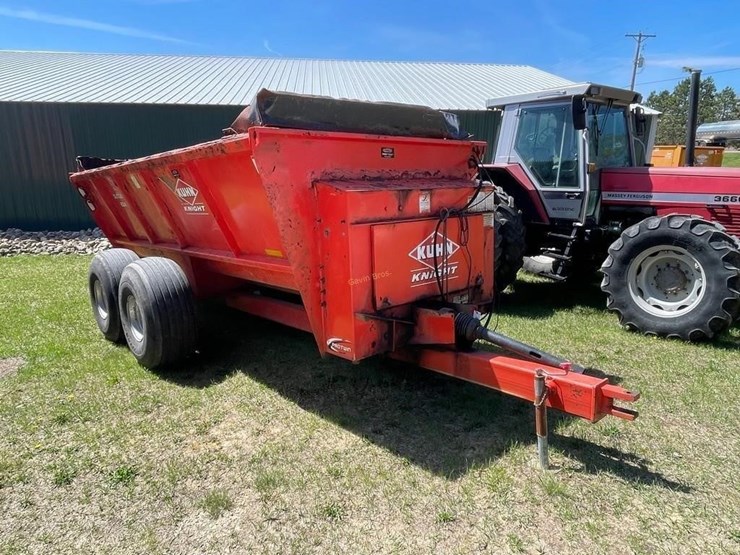 kuhn-knight-8124-image-1