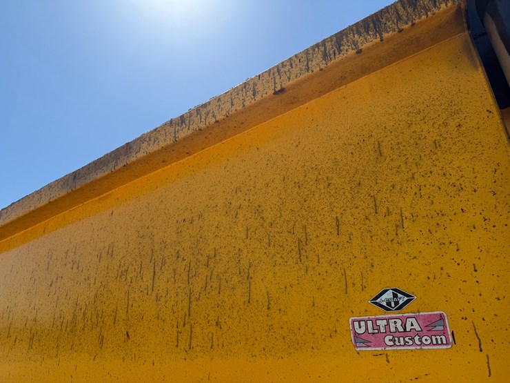 1995-mack-cl713-image-24