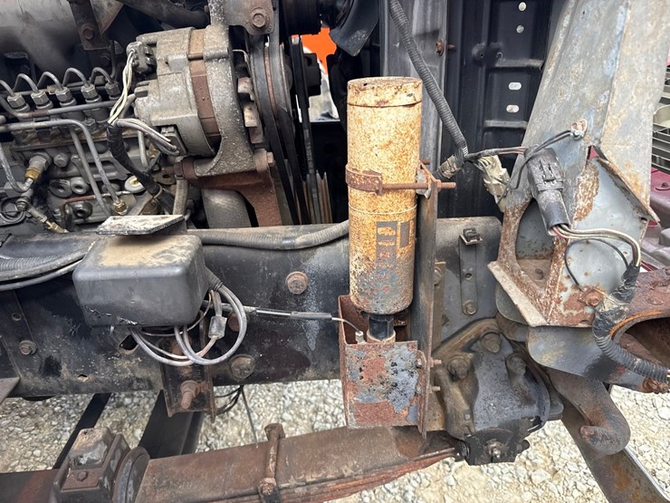 1989-ford-f800-image-18