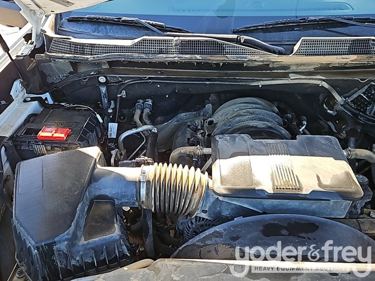 2022-chevrolet-2500hd-image-21