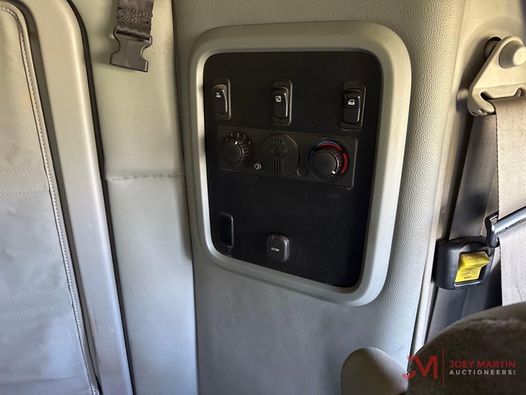 2017-kenworth-t880-image-48