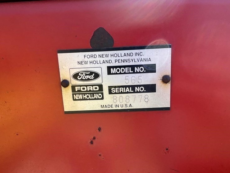 new-holland-565-image-8