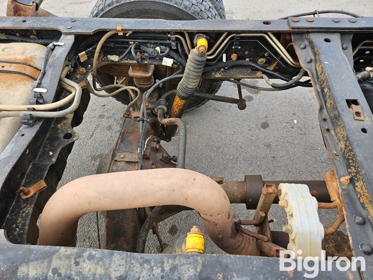 2012-ford-f550-xl-image-16