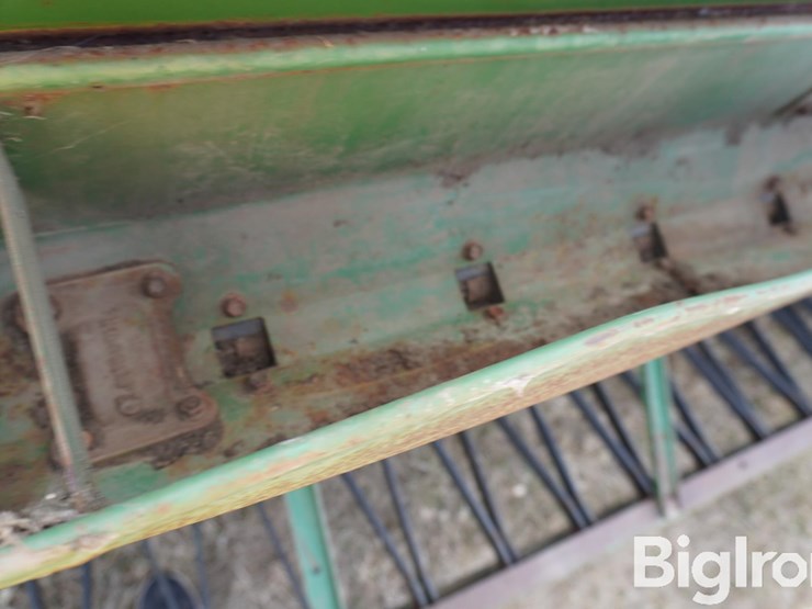 john-deere-8300-image-17