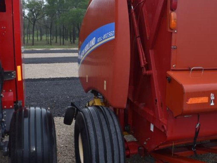 new-holland-roll-belt-560-image-7