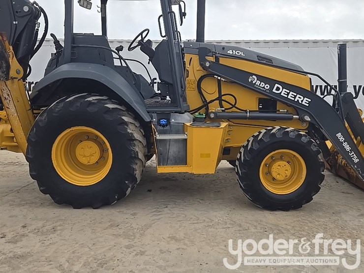 2021-deere-410l-image-15