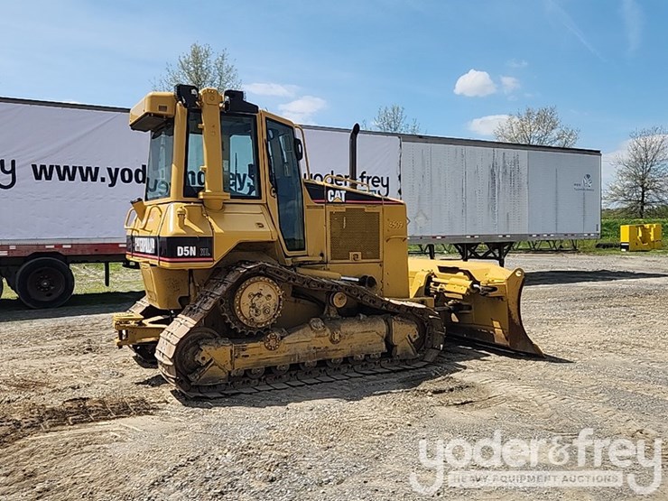 2006-caterpillar-d5n-xl-image-4