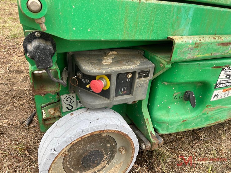 2013-jlg-1930es-image-12