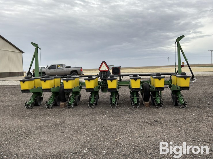 john-deere-7300-image-6