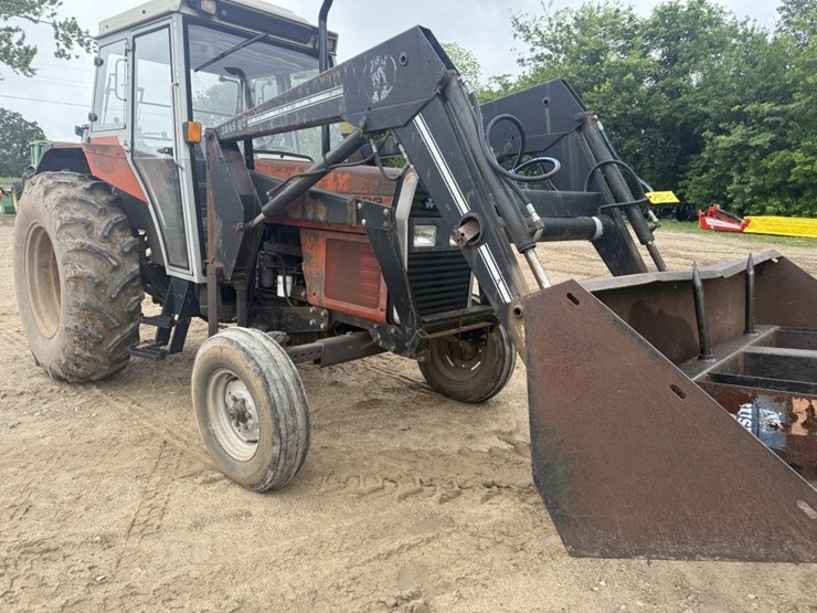 massey-ferguson-383-image-8