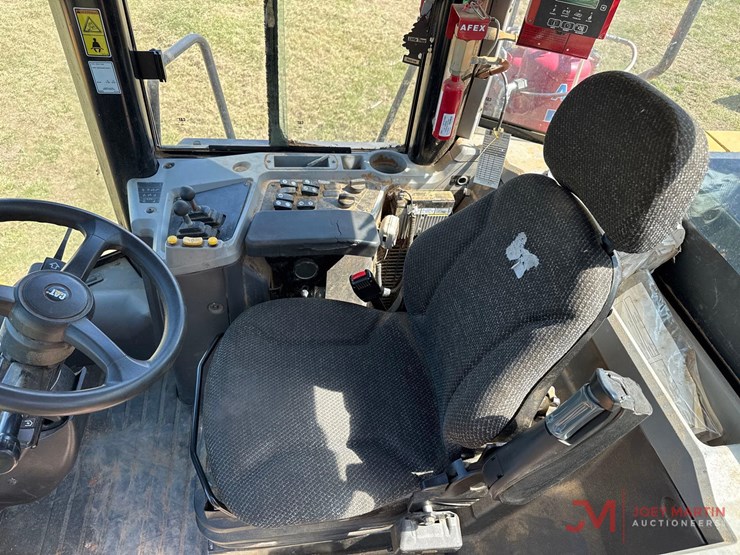 2021-caterpillar-950gc-image-25