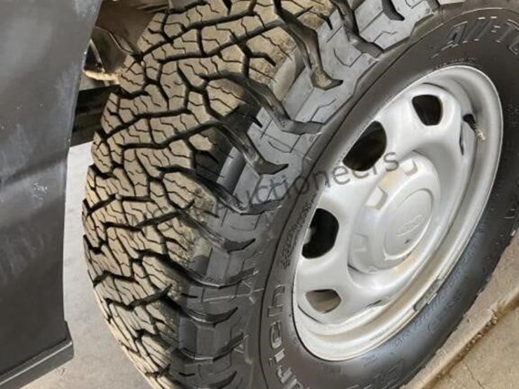 2021-ford-f150-image-8