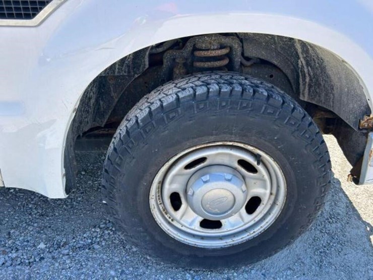 2010-ford-f250-xl-image-54