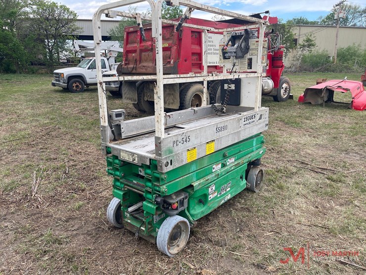 2013-jlg-1930es-image-3