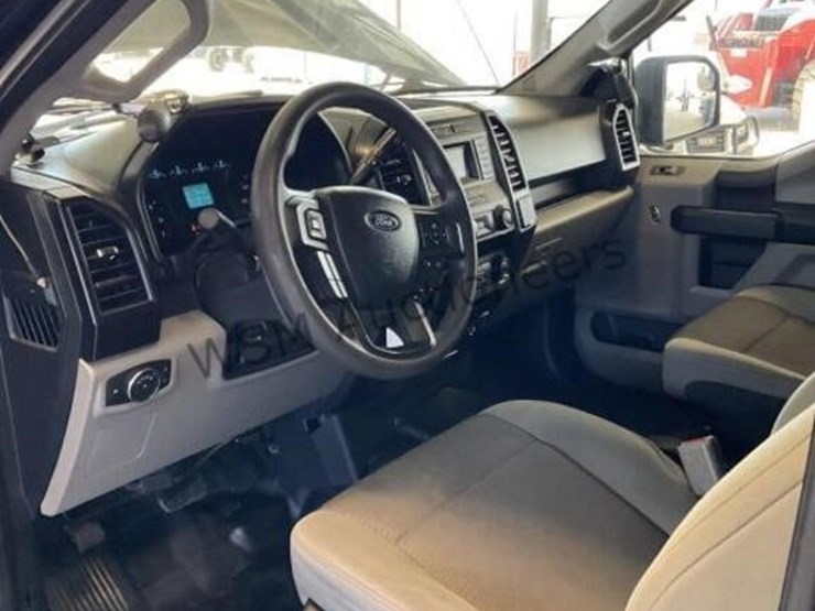 2017-ford-f150-image-24