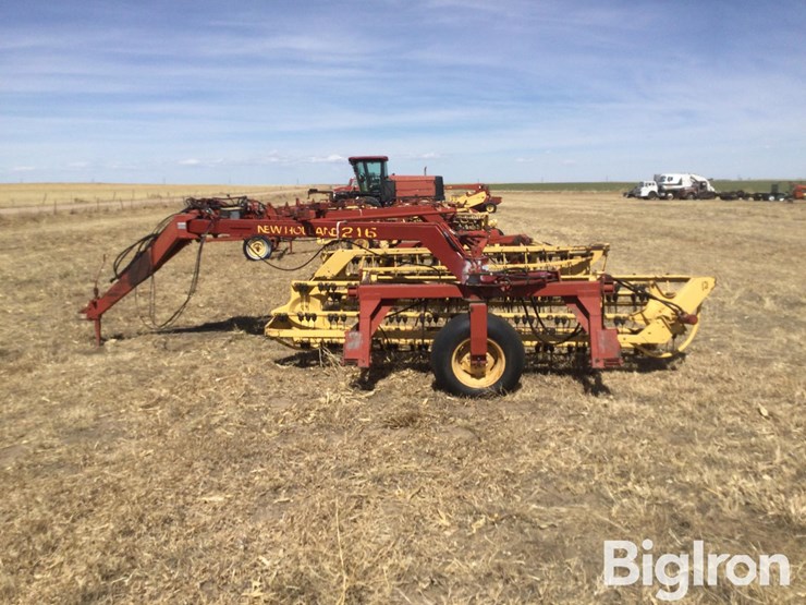 new-holland-216-image-7