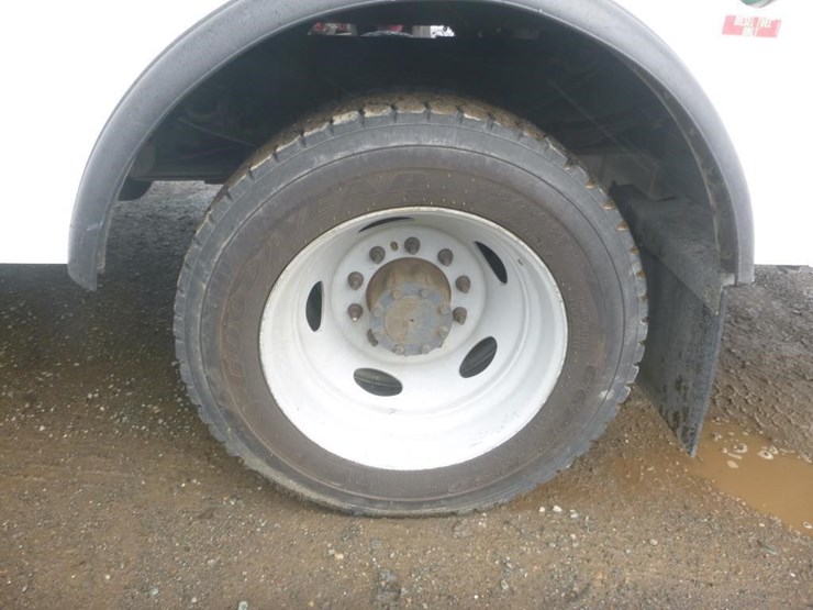 2008-ford-f550-image-29