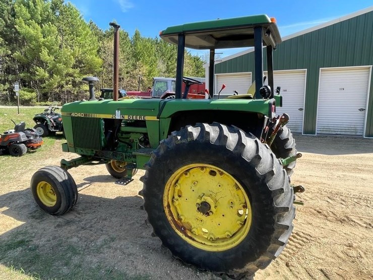 john-deere-4040-image-8