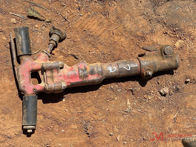 pneumatic-jack-hammer-image-1