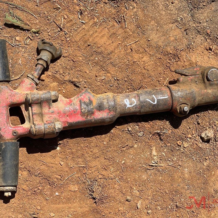PNEUMATIC JACK HAMMER