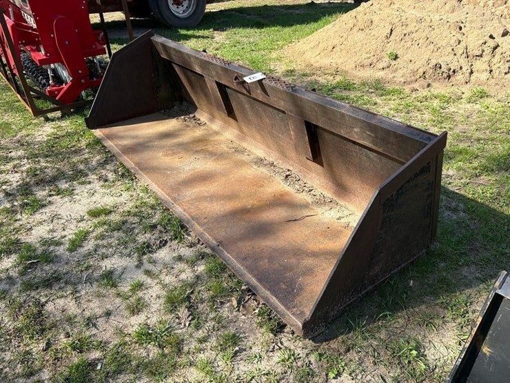 104"-skidsteer-bucket-image-1