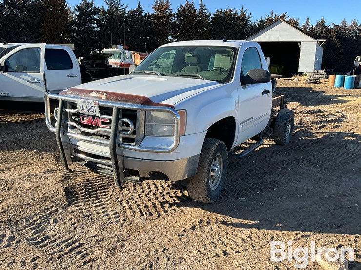 2008-gmc-sierra-2500-image-1