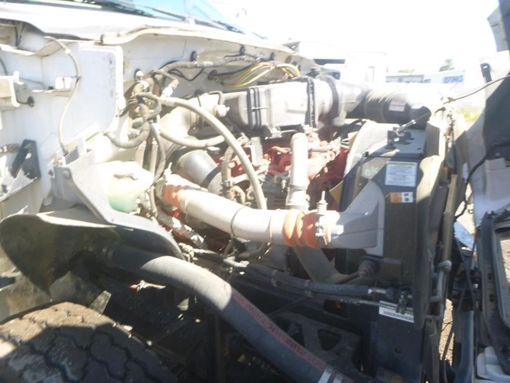 2015-ford-f750-image-18