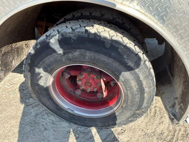 1996-ford-f700-image-80