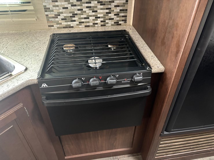 2016-keystone-camper-image-11