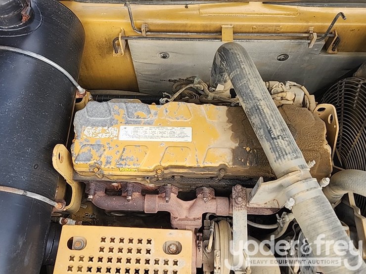 2005-caterpillar-330-image-42