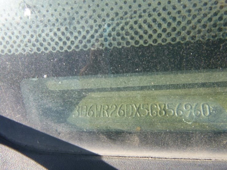 2005-dodge-ram-2500-image-29