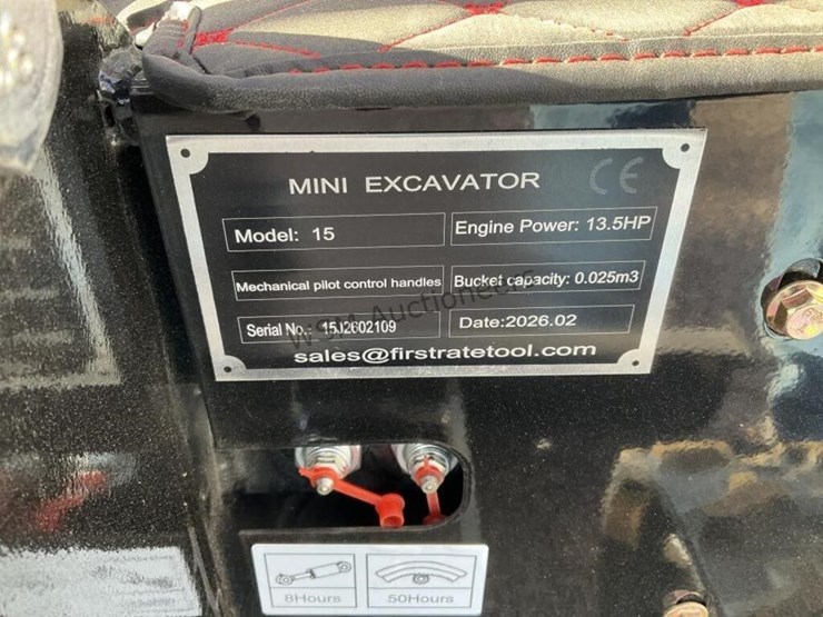 2026-miva-15-mini-excavator-image-11