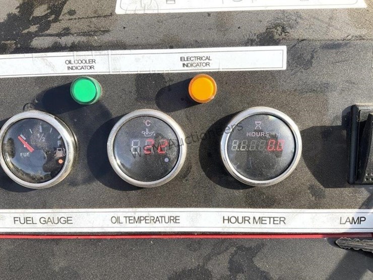 2026-sdl-380r-stand-up-skid-steer-image-8