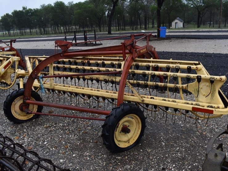 new-holland-258-image-2