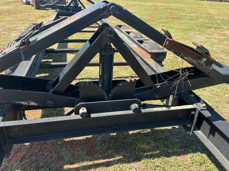 2009-john-deere-640d-image-12