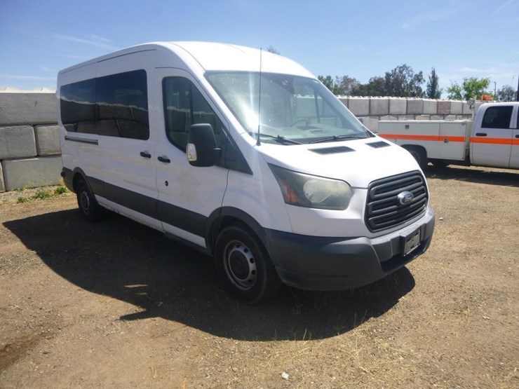 2017-ford-transit-image-3