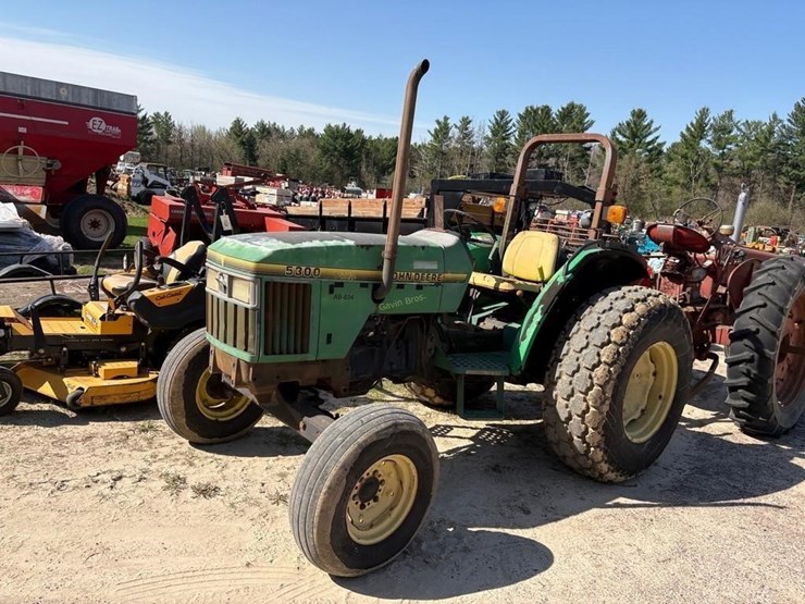 john-deere-5300-image-2